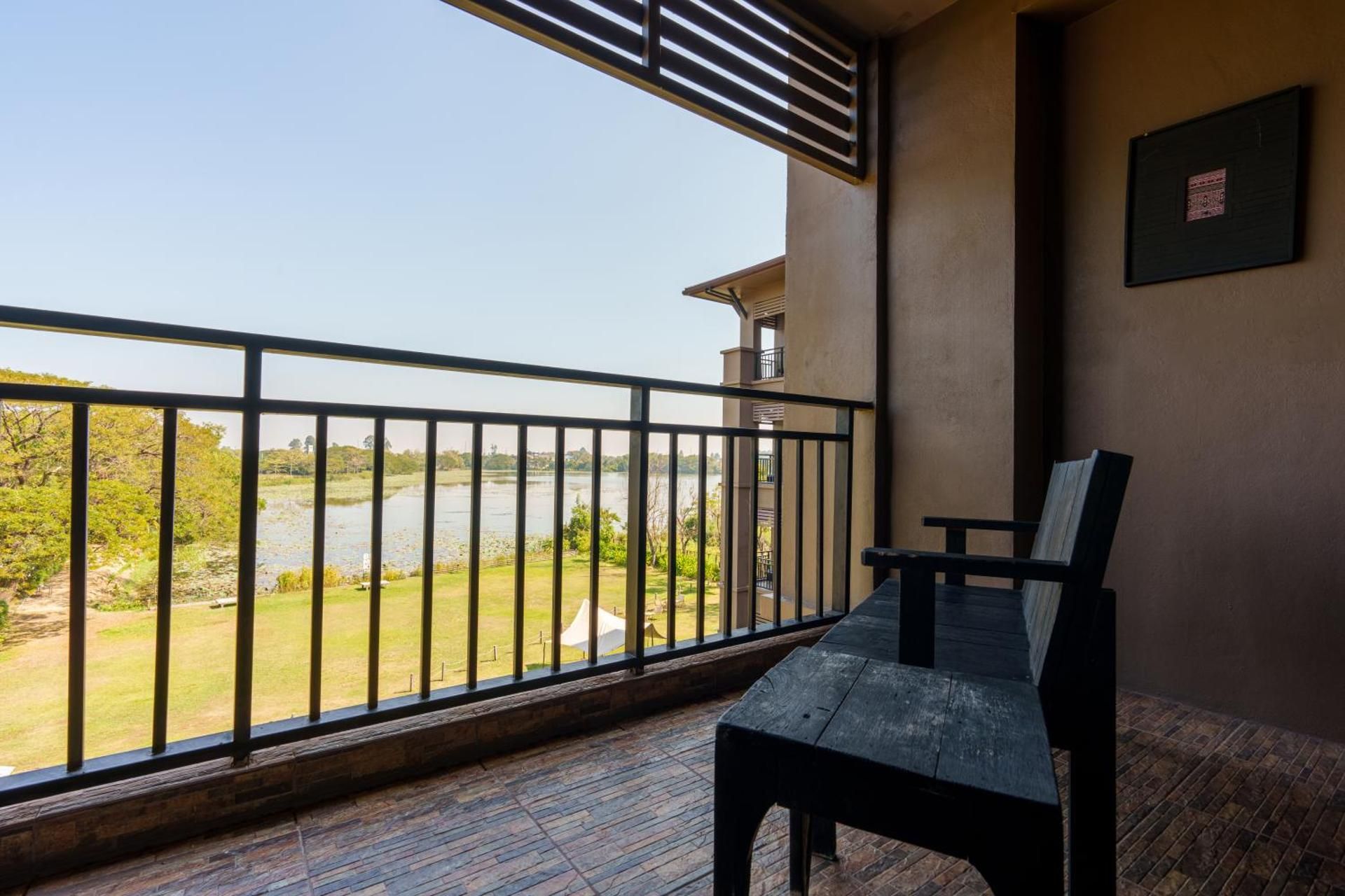 Deluxe Twin Lake View