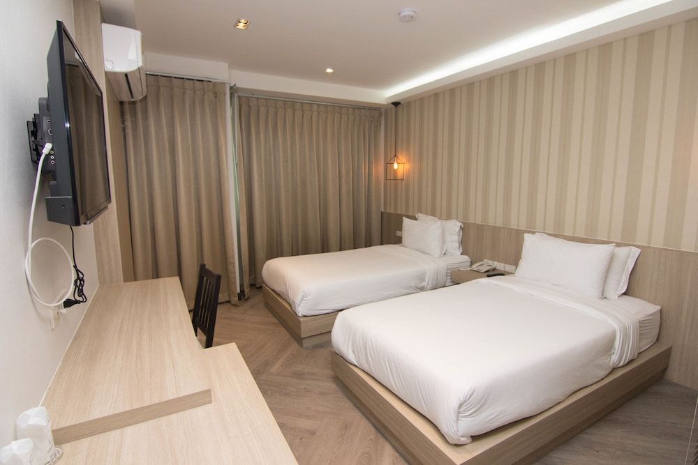 Standard Twin Room
