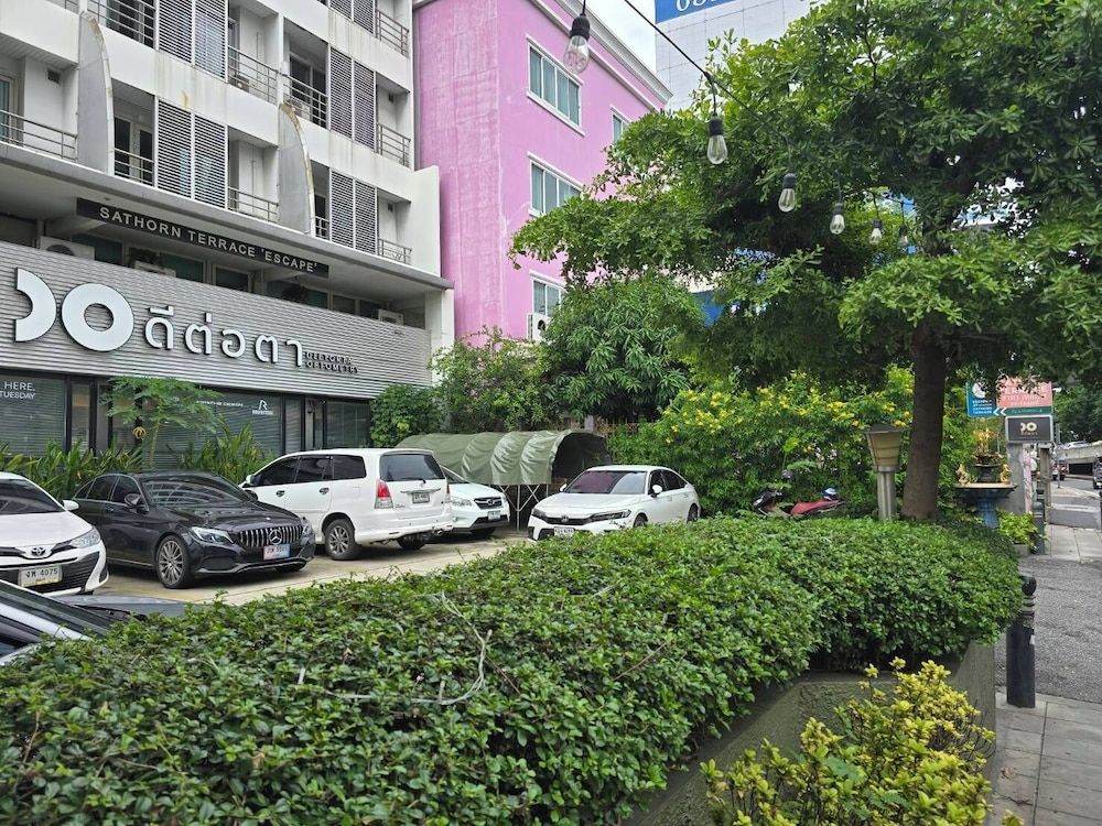 undefined Somewhere to Escape - Hometel 6