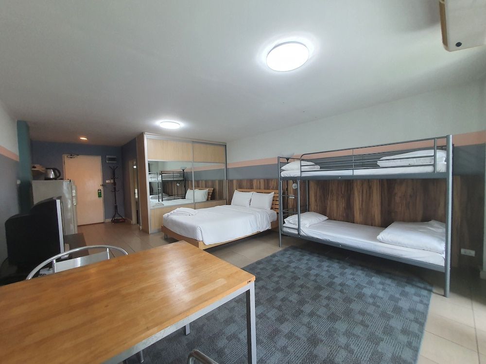 undefined Sathorn Terrace Apartment 8