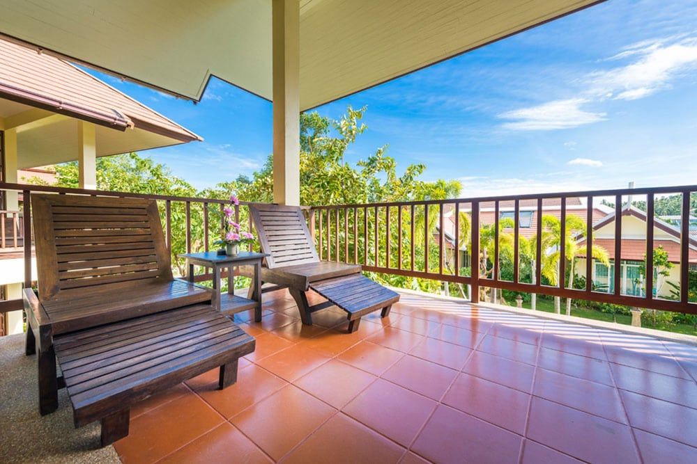 Pattra Vill Resort Deluxe Room 11