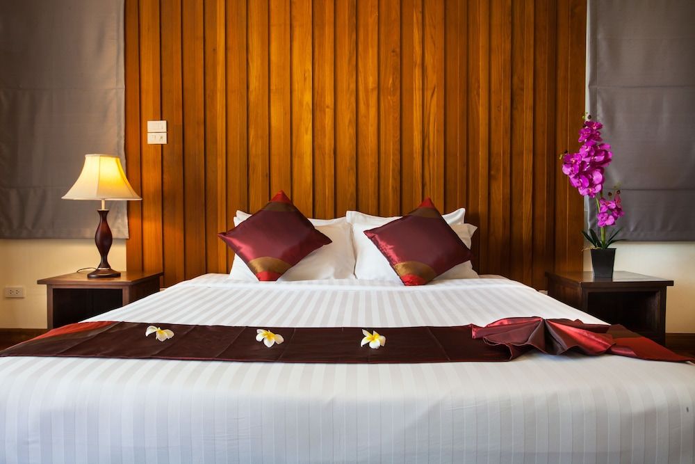 Pattra Vill Resort Deluxe Room 3