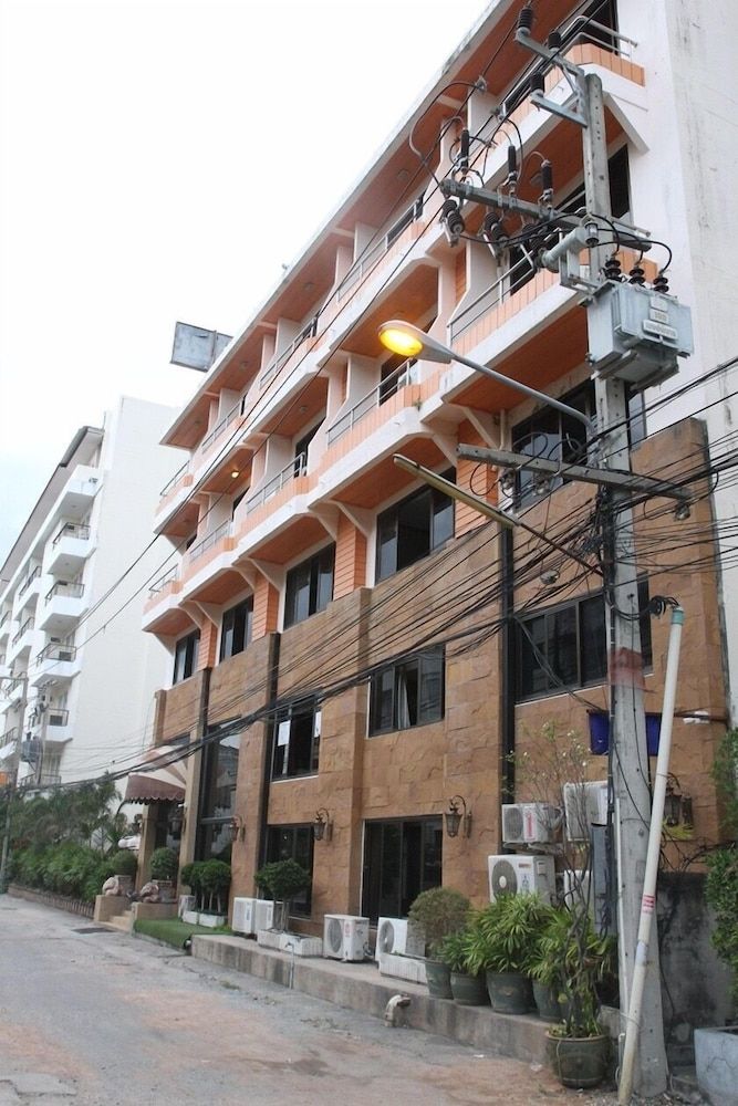 undefined Eurostar International Hotel 4