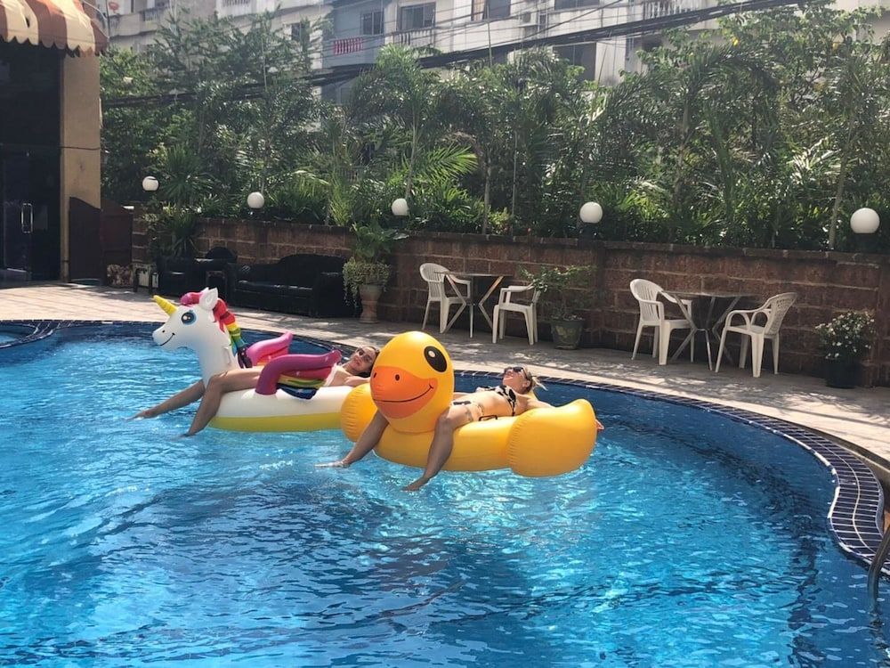 undefined Eurostar International Hotel 10