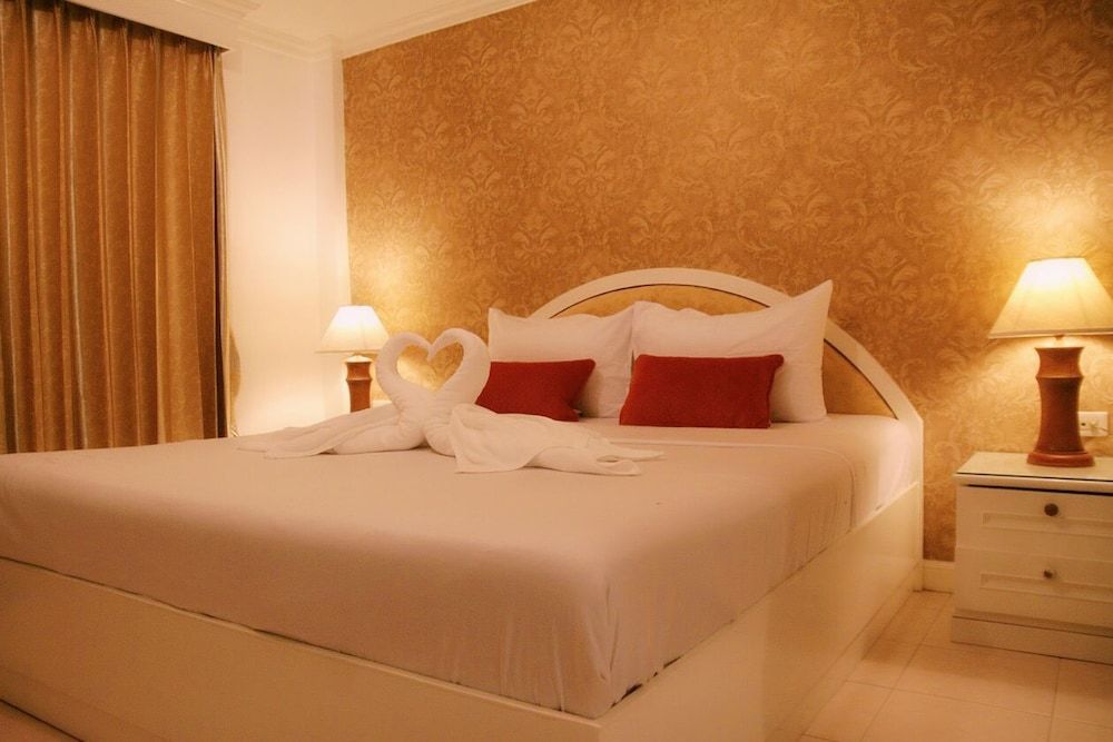 Eurostar International Hotel Deluxe Double Room, 1 Bedroom, Smoking 2