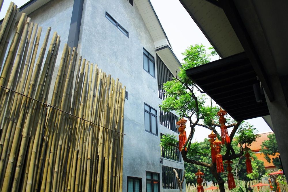 undefined Arun Rawee 6