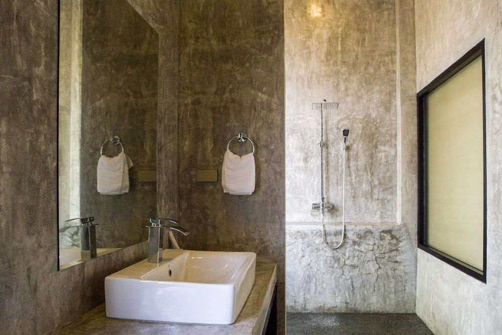 Arun Rawee King room with Pool view/Garden view 6