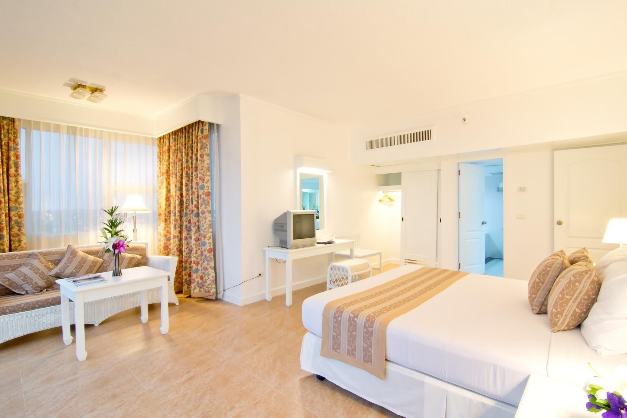 Deluxe Suite