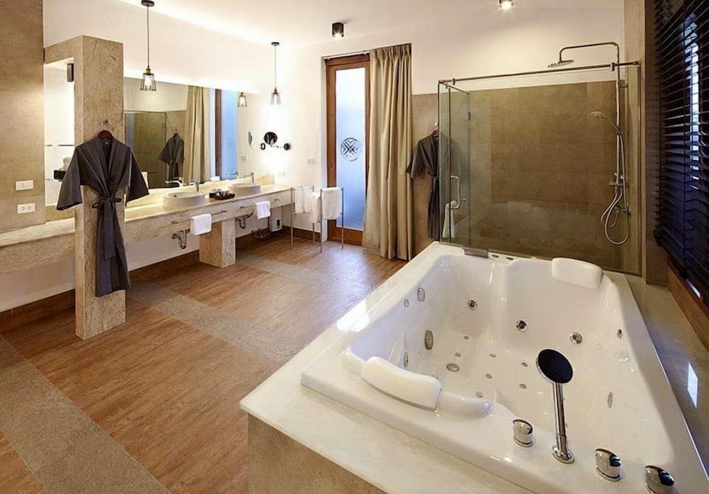 Boribot Pool Resort Boribot Panoramic Suite 5