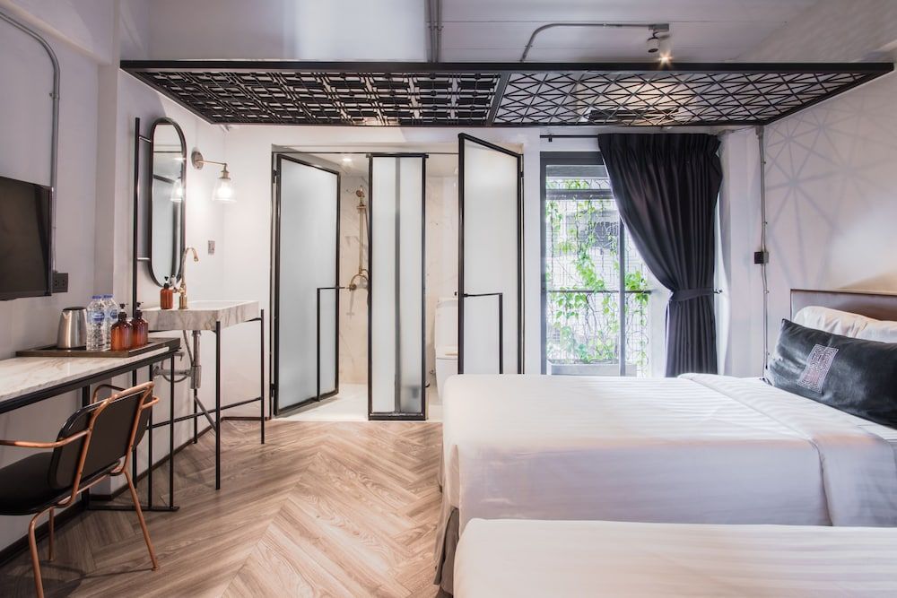 IR-ON Hotel Standard Twin Room 2