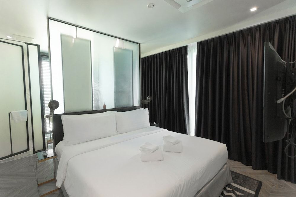 undefined IR-ON Hotel 9