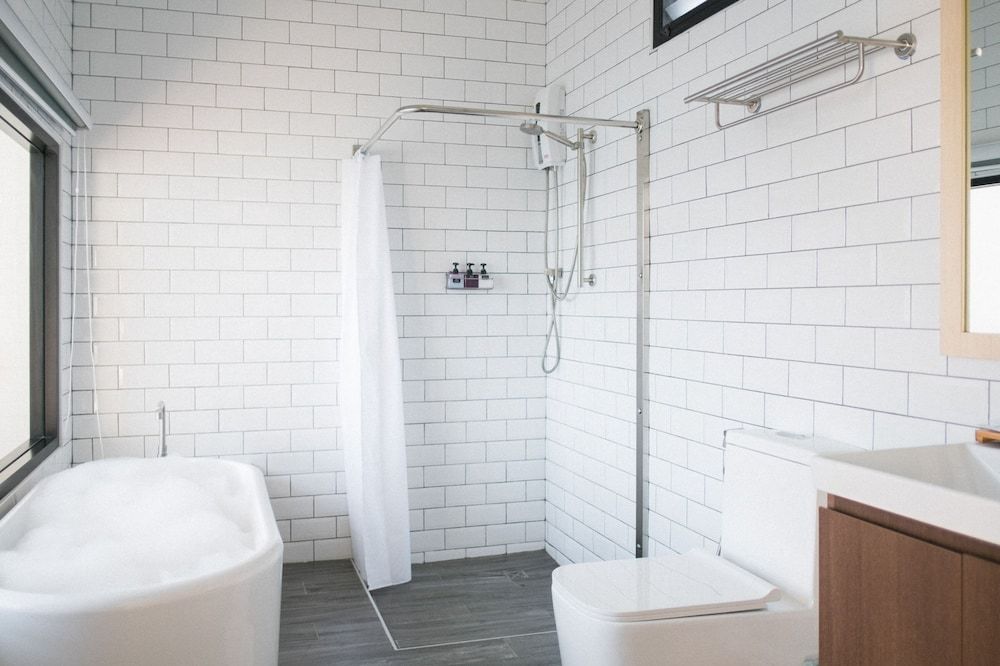 Baan Tah On The Sea Deluxe Room, Sea View, Corner 7