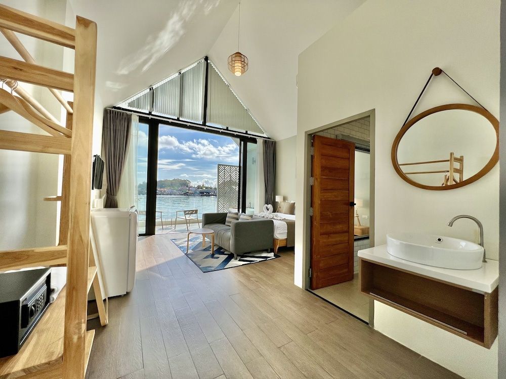 Baan Tah On The Sea 1 Bedroom Seaview Suite 14