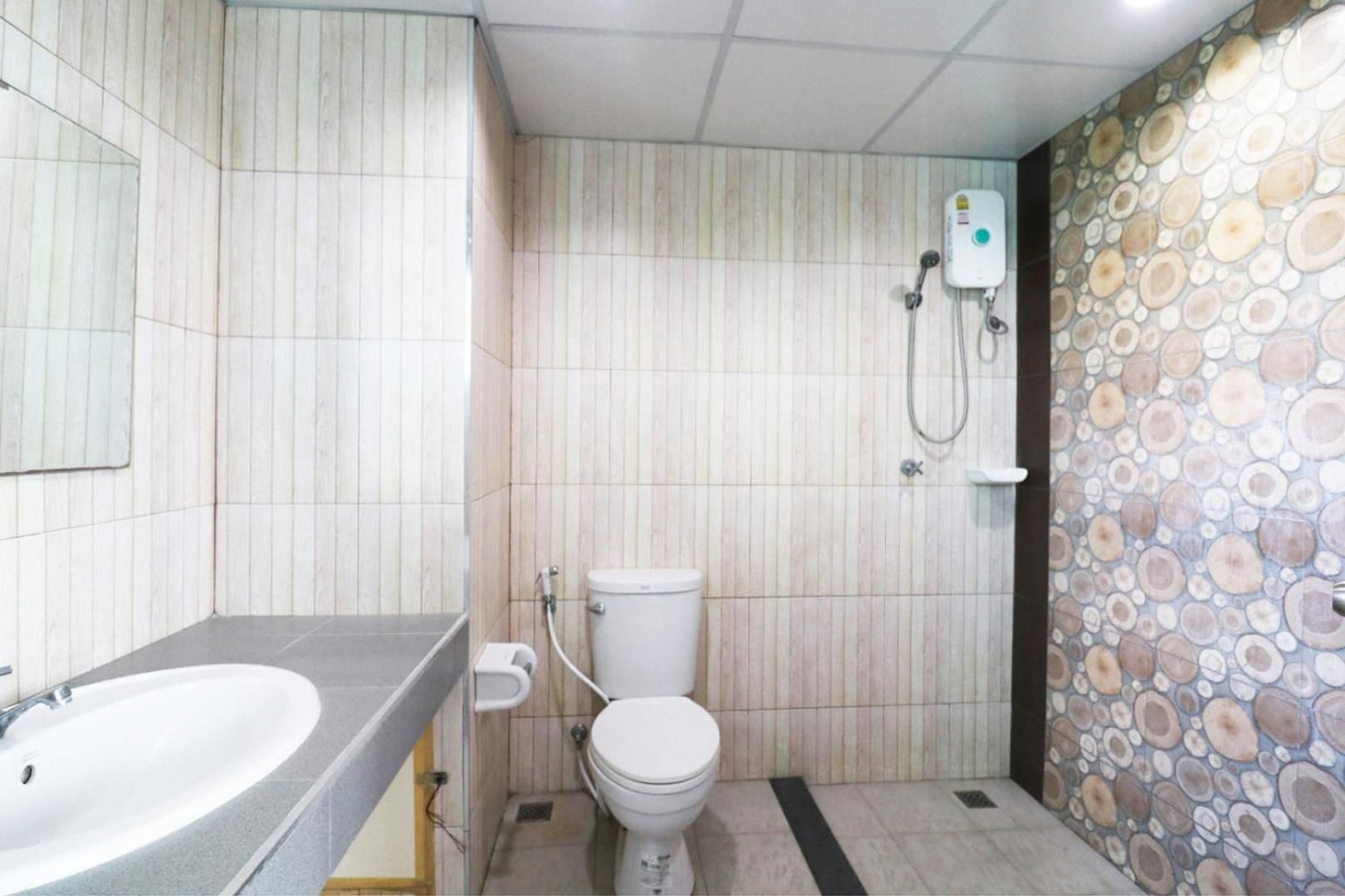 Eden Garden Resort Standard Twin Room 3