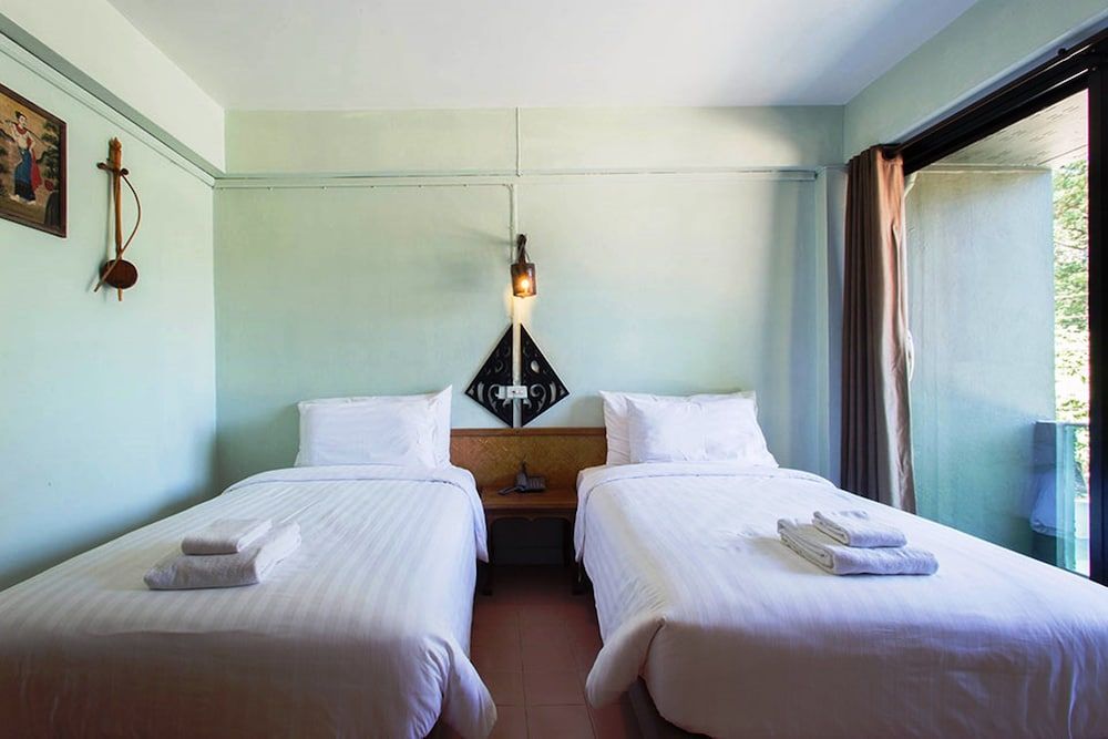 A Hotel Budget Superior Twin Room 2