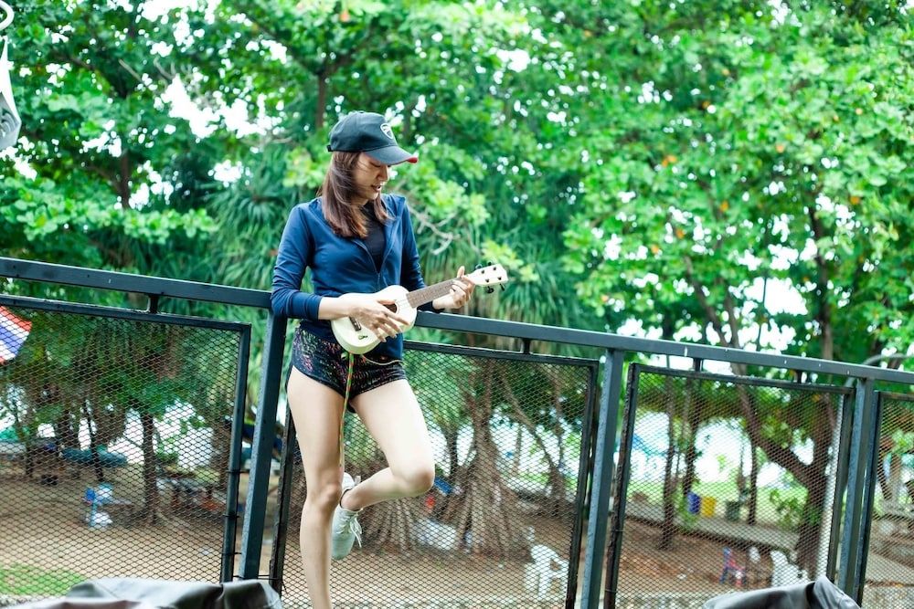 Doolay Beachfront Hostel Room, Mixed Dorm (4 Bed) 9