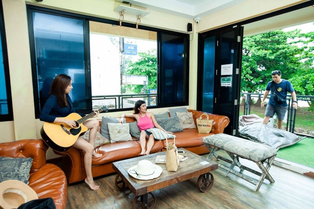 Doolay Beachfront Hostel Room, Mixed Dorm (4 Bed) 8