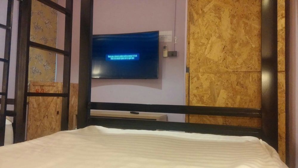 Doolay Beachfront Hostel Room, Mixed Dorm (4 Bed) 5