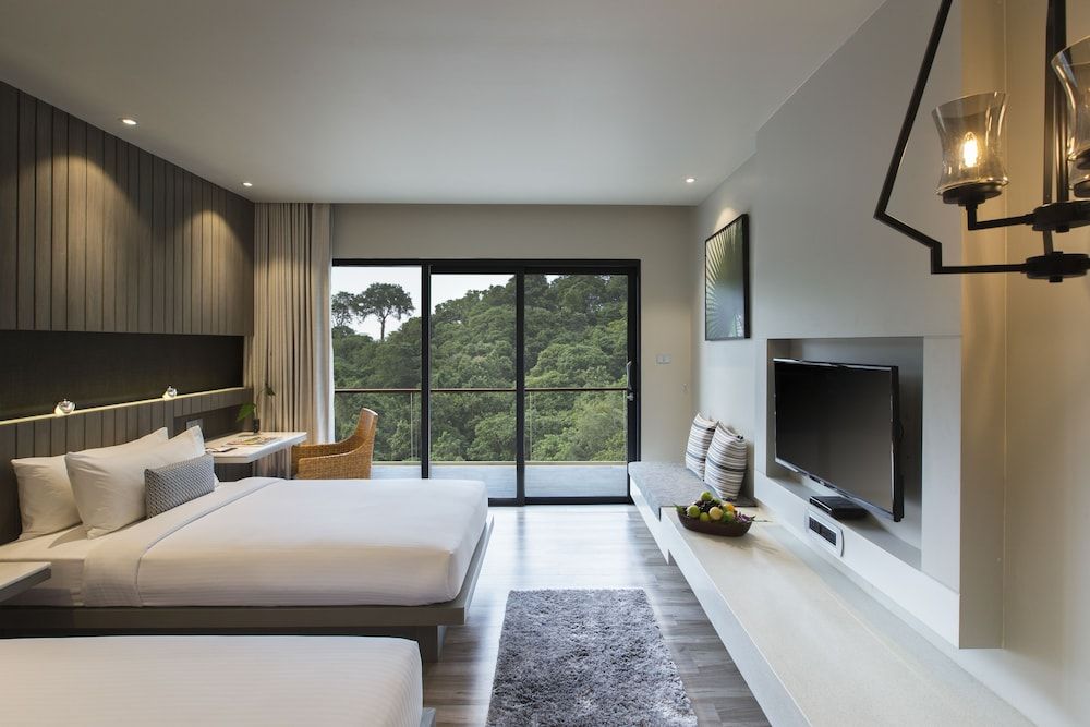 Hotel IKON Phuket Superior Room 4