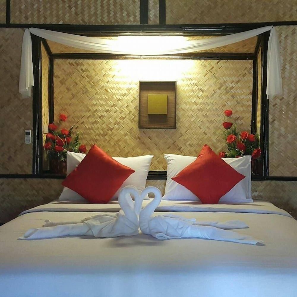 Eco Lanta Hideaway Beach Resort Deluxe Bungalow, 1 King Bed