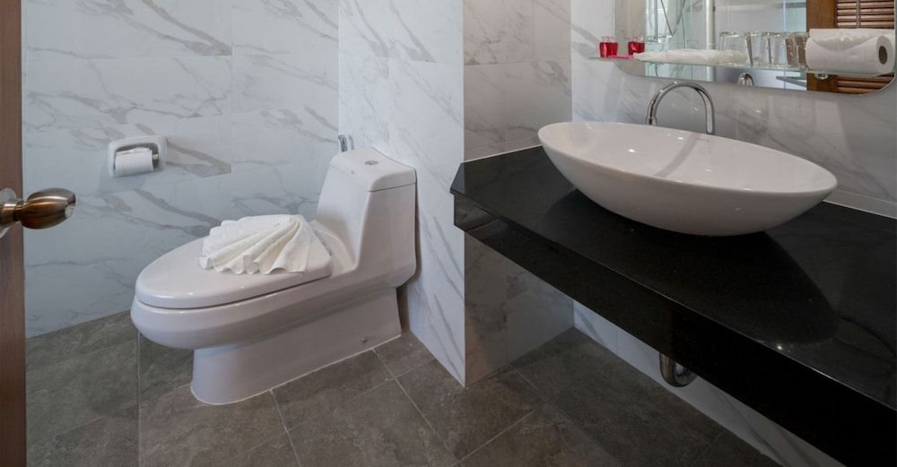 Peace Blue Naiharn Naturist Resort Phuket Superior Room - Twin Bed 3