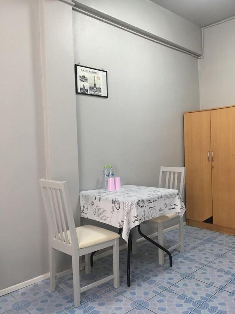 Seaview Classic Studio, 1 Queen Bed, Smoking, Partial Sea View 5