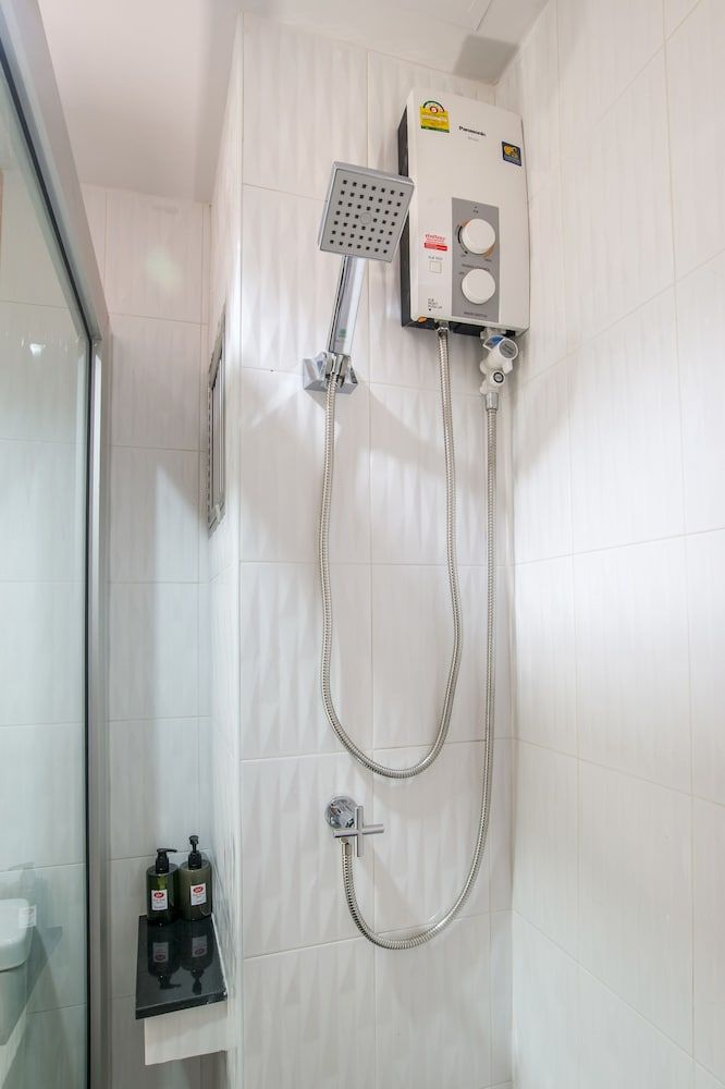 Lada Krabi Express Standard Double Room No Window 4