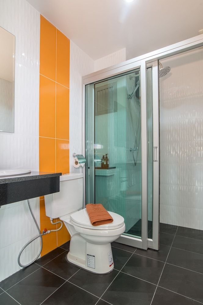 Lada Krabi Express Standard Double Room No Window 3