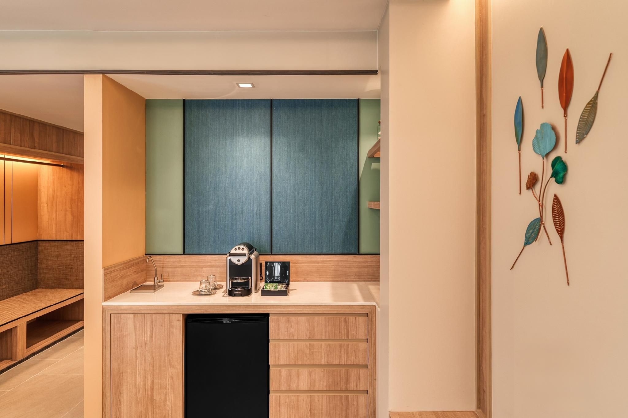 ClubOne Bedroom Suite