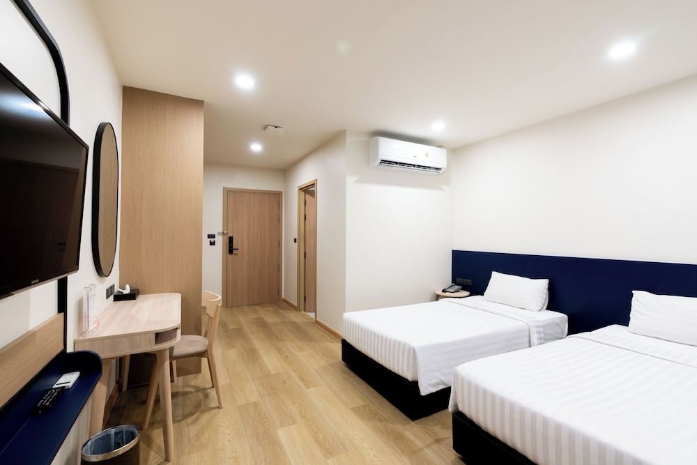CA Hotel and Residence Phuket Deluxe Double Room 4
