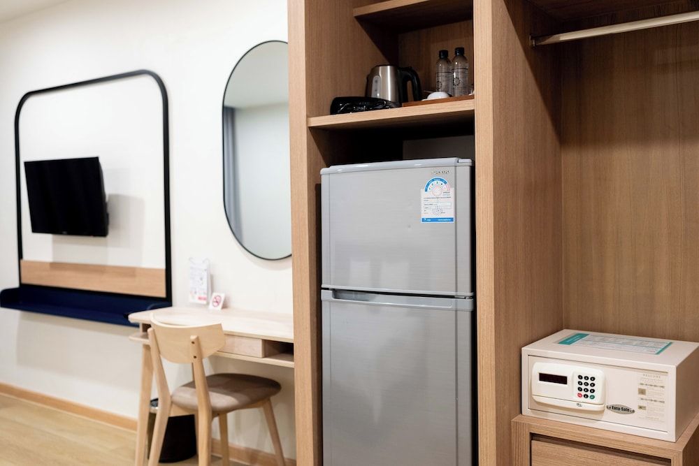 CA Hotel and Residence Phuket Deluxe Double Room 11