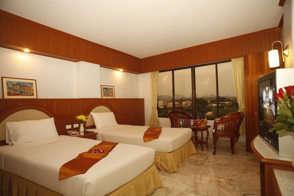 undefined Boonsiam Hotel 3