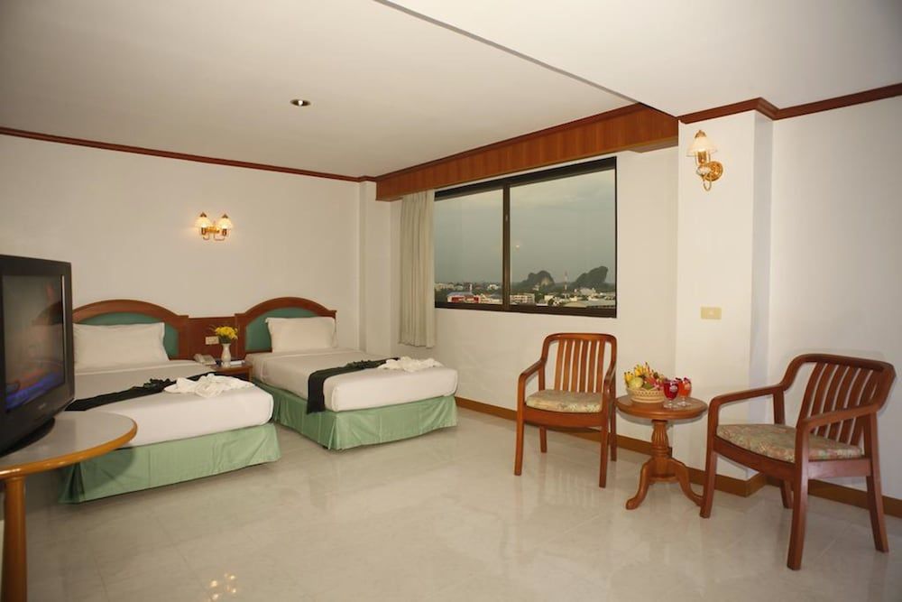 undefined Boonsiam Hotel 6