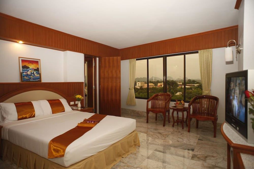 undefined Boonsiam Hotel 8