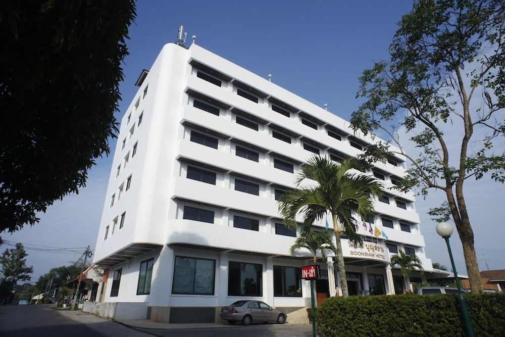 undefined Boonsiam Hotel 5