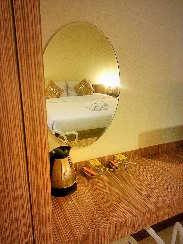 Le Luxe Residence Standard Double Room 3