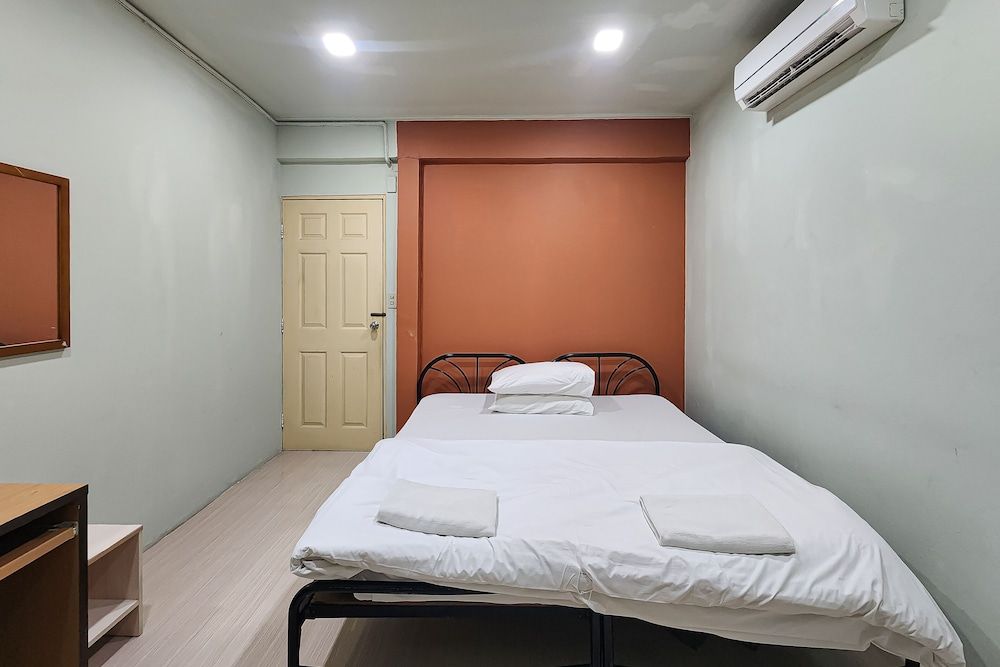 Freesia Saladaeng Silom Apartments Standard Room 4