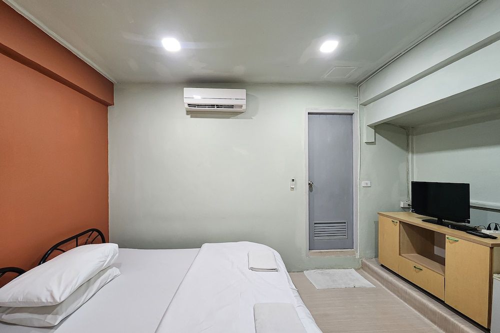 Freesia Saladaeng Silom Apartments Standard Room 26