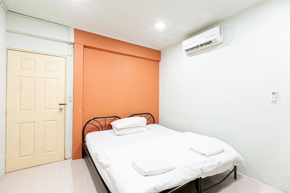 Freesia Saladaeng Silom Apartments Standard Room 2