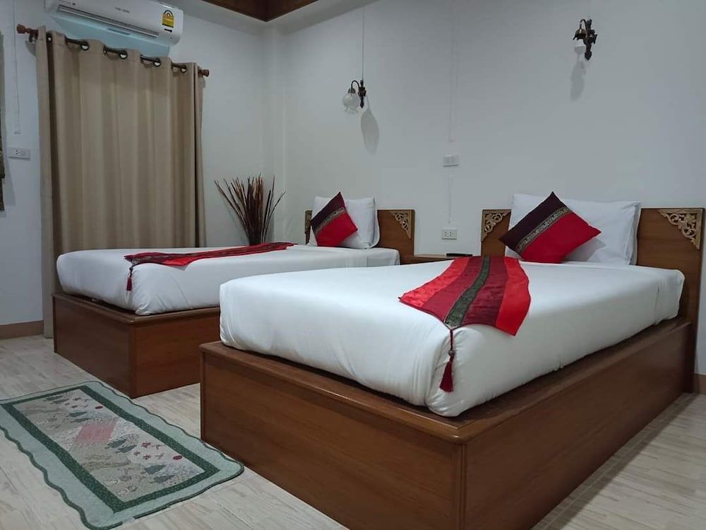 Maesot Siri Hotel Standard Twin Room 3
