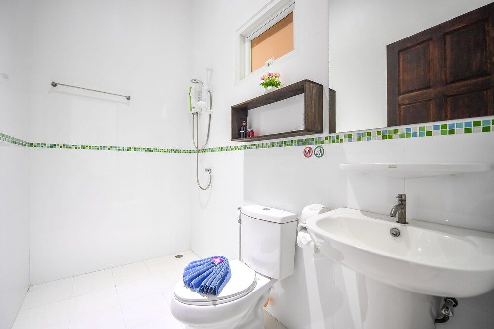 undefined Cascades Resort Phuket 10