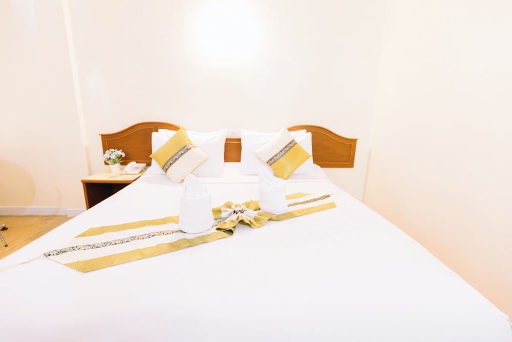 Chumphon Gardens Hotel Superior Double or Twin Room 5