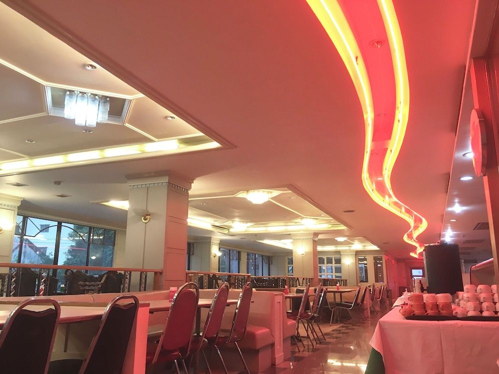 undefined Jumbotel Hotel 8