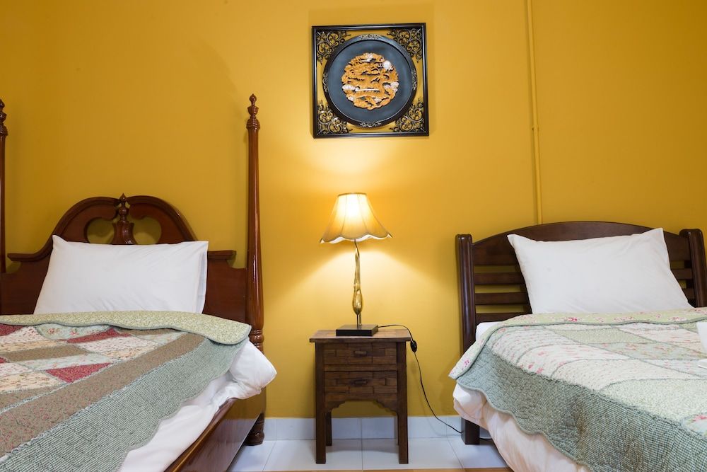 Sabaidee Residence Standard Twin Room 6