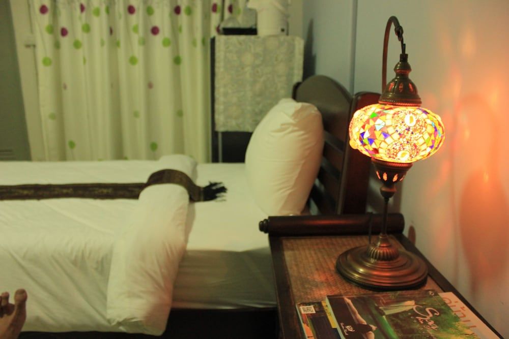 Sabaidee Residence Standard Twin Room 7