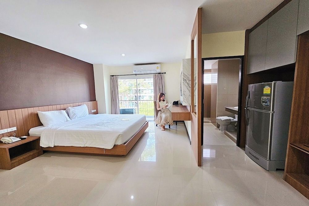 Phavina Hotel Rayong Room, 1 King Bed 6