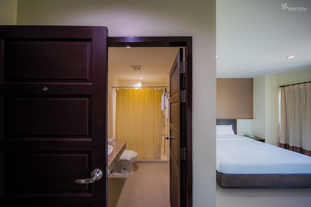 Phavina Hotel Rayong Standard Twin Room 2