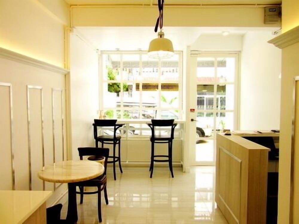 undefined Urban House 5