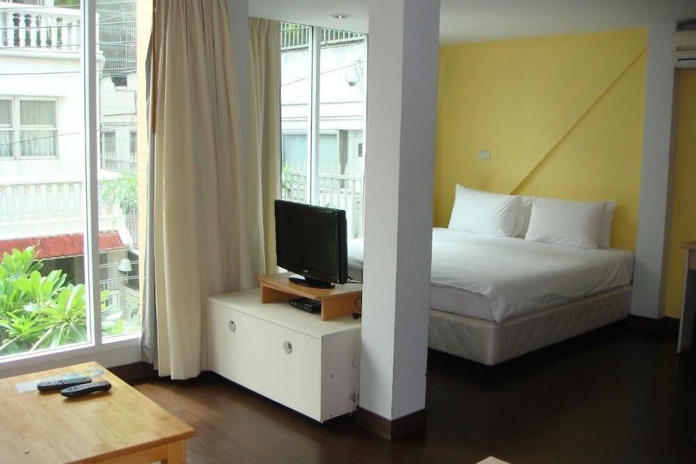 undefined Urban House 8