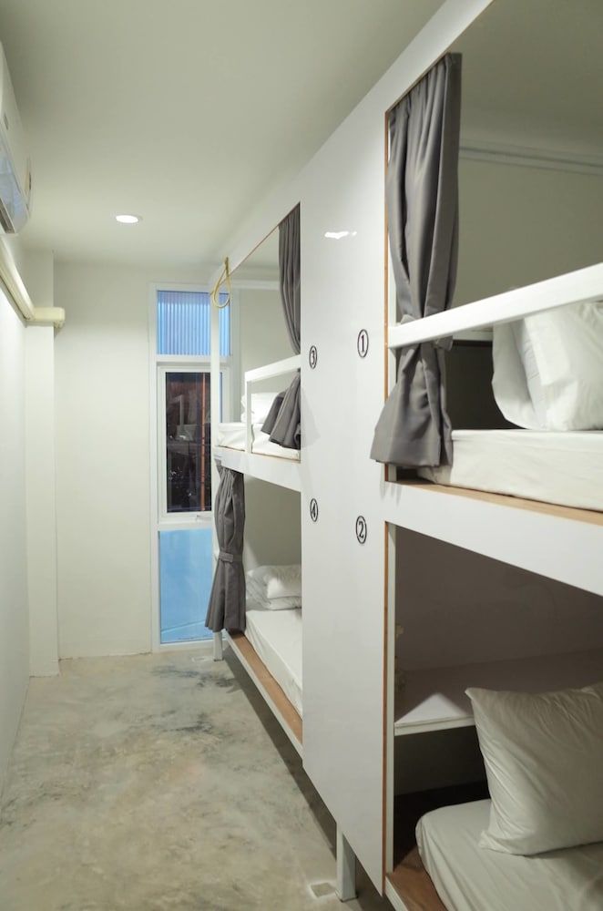 Female Dorm 4 beds